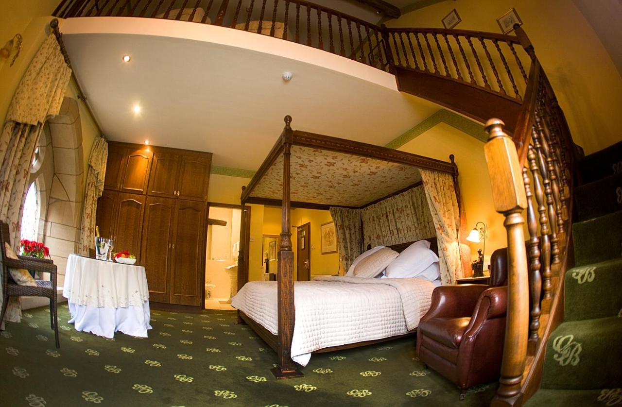 Gibbon Bridge Hotel 4*
