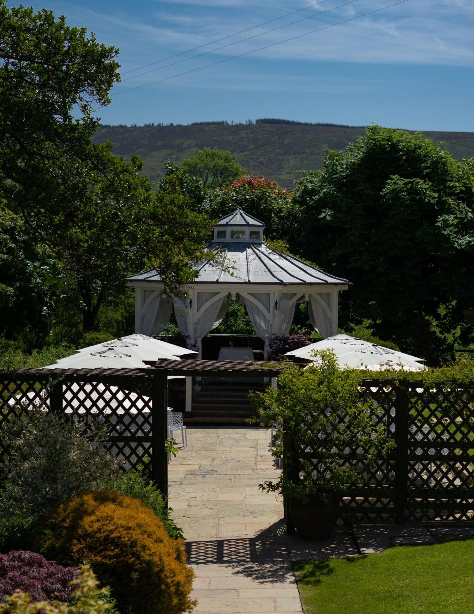 Gibbon Bridge Hotel